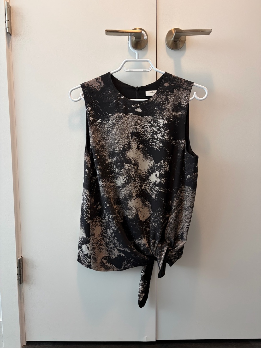 Aritzia Sleeveless Tie Top